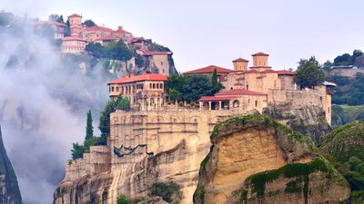 Exploring the Metéora monastery complex