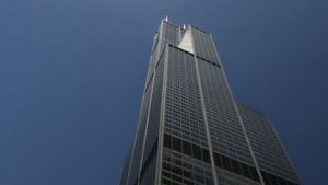 Discover wind-resistant architectural designs in Chicago, including the bundled tube system used in Willis Tower
