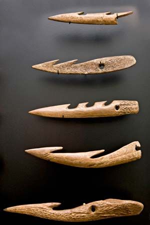 bone fishhooks