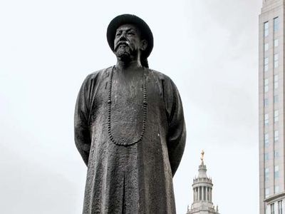 Lin Zexu, statue in Chinatown, New York City.