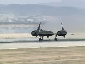 Watch the takeoff of SR-71 Blackbird from Edwards Air Force Base, California