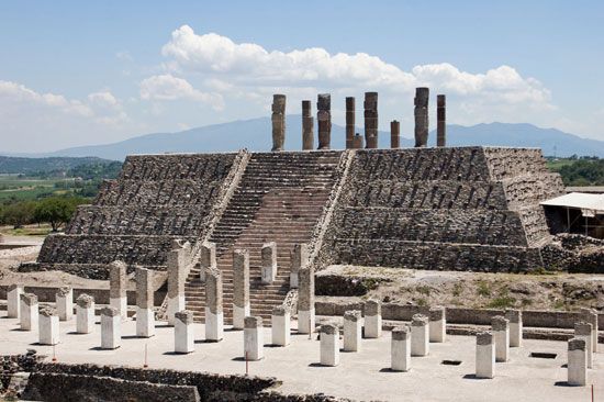 Tula: temple pyramid