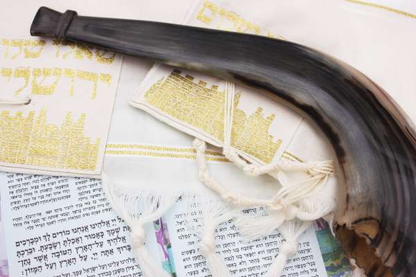 Shofar, Thalit, Torah, Judaism, yom kippur